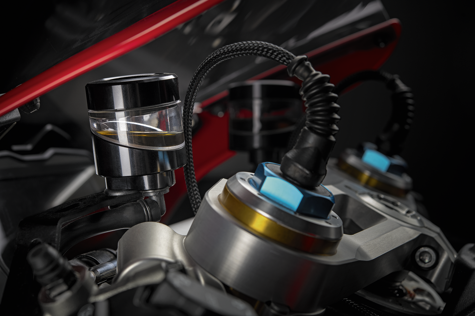 Clutch fluid reservoir.