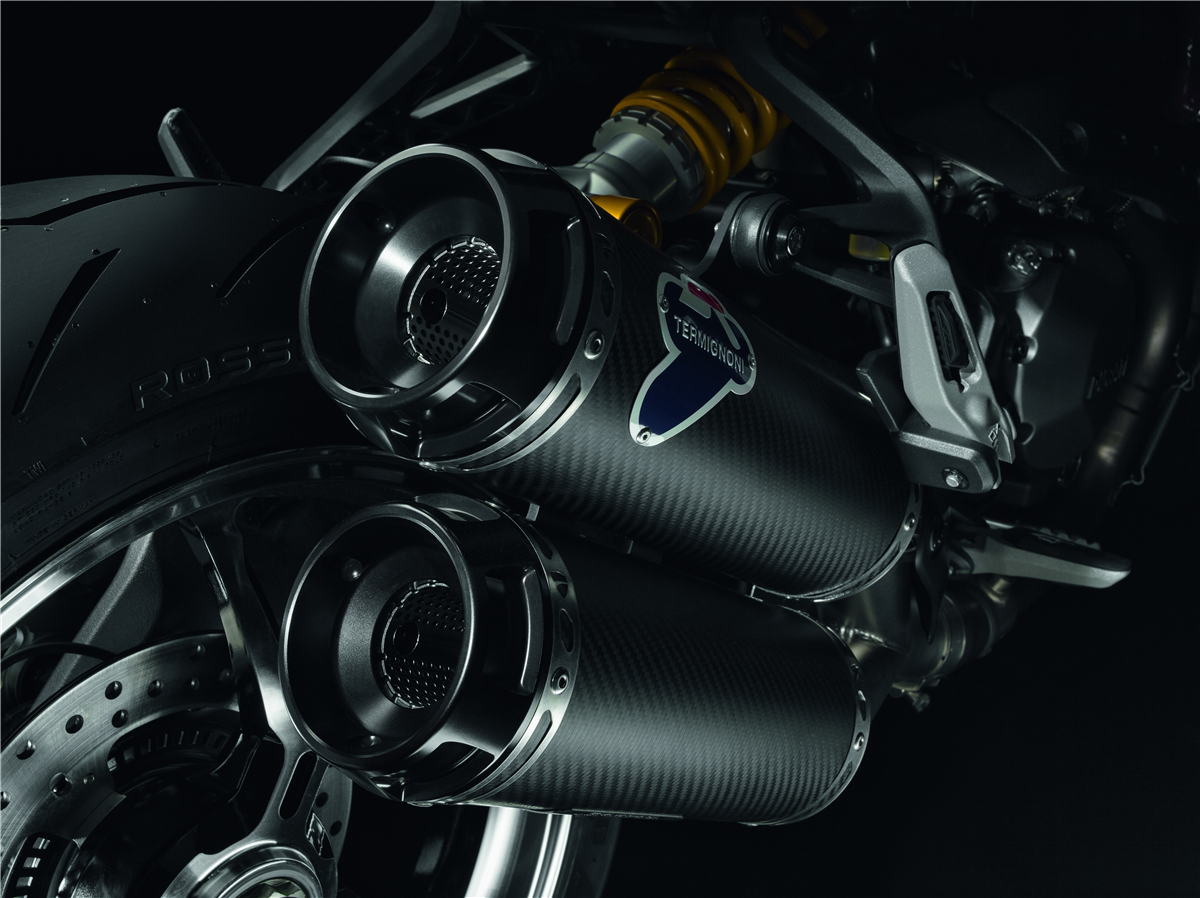Carbon racing silencers. M1200
