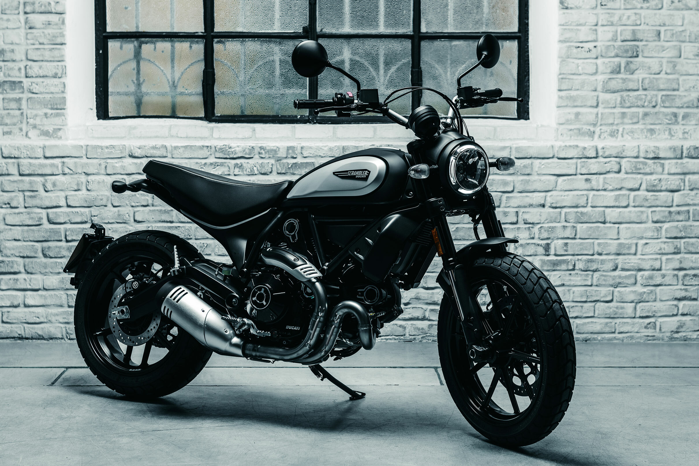 Scrambler 800 Icon Dark 2020