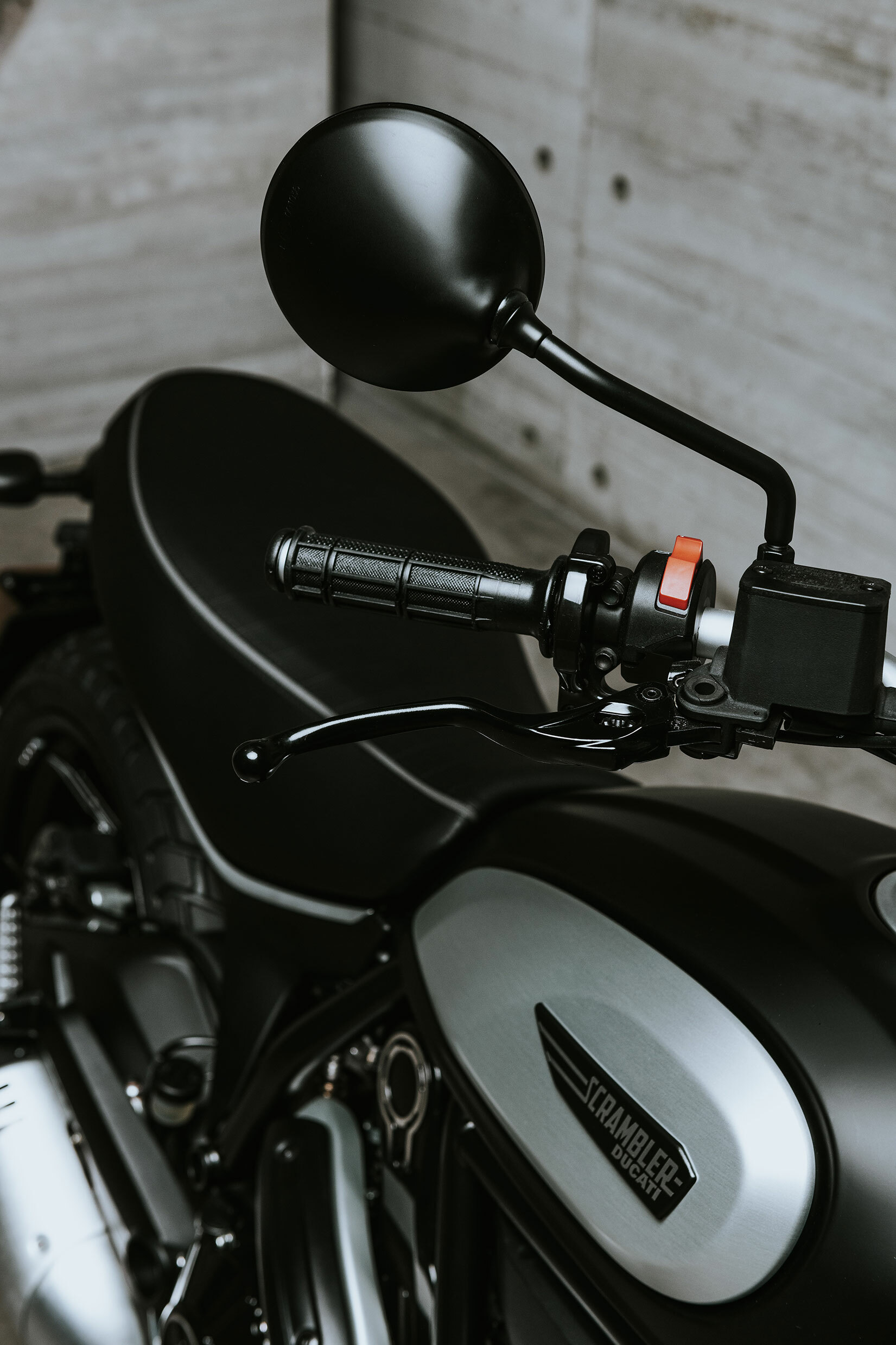 Scrambler 800 Icon Dark 2020