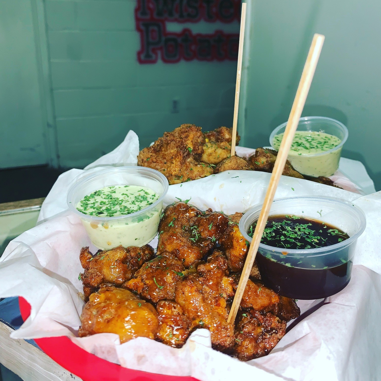 Cauli-Wings Combo w/ Drink Cauli-Wings Combo w/ Drink