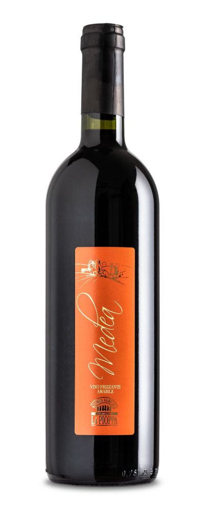 Vino rosso amabile Medea 00008
