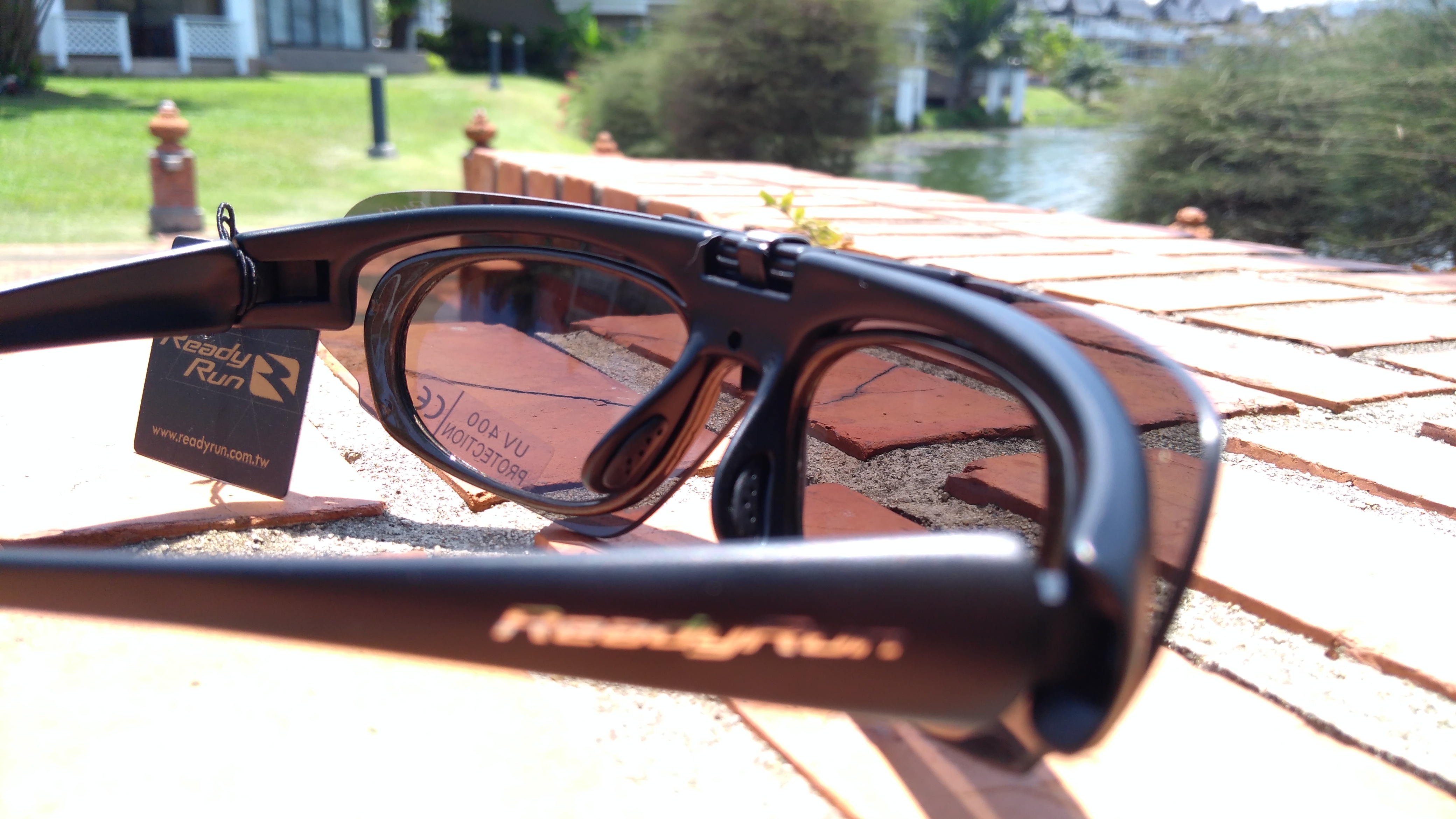 FR001-01 Frame Matt Black, Lenses Blue Mirror