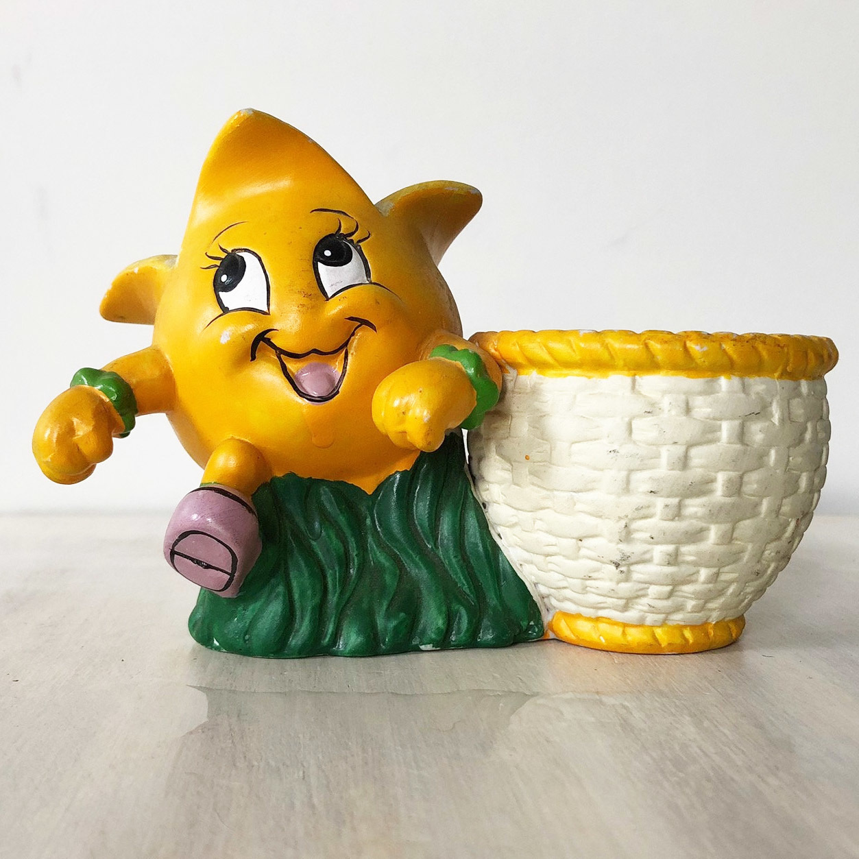 Vintage novelty sweetcorn planter 00044
