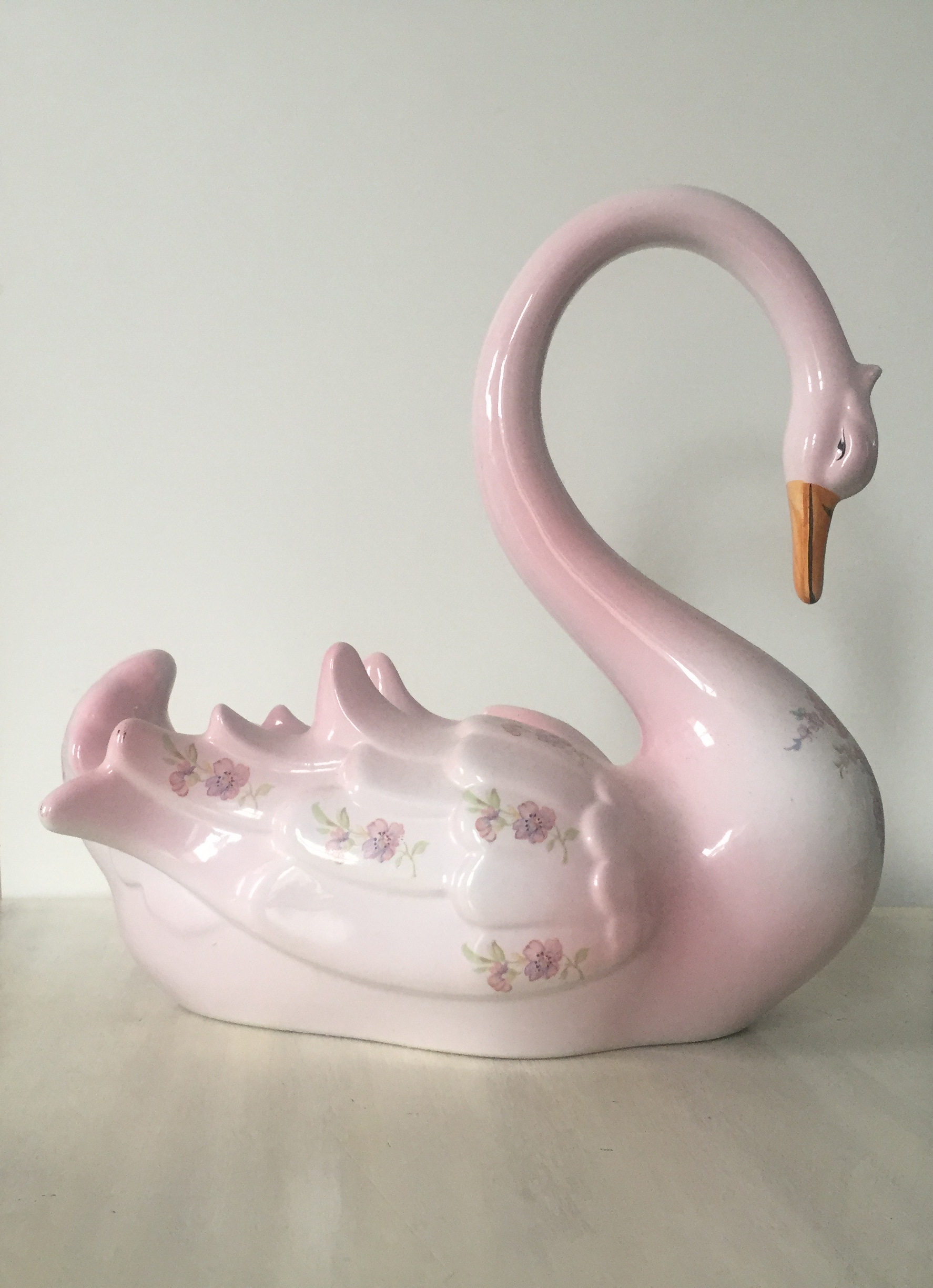 Vintage 80s pink large swan planter
