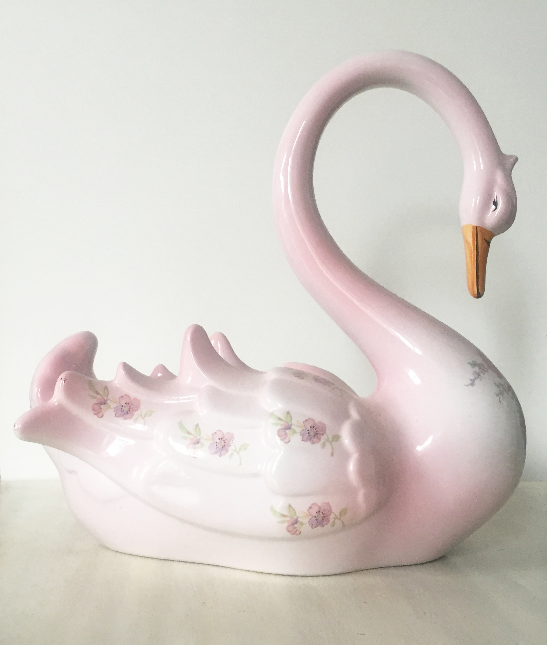 Vintage 80s pink large swan planter