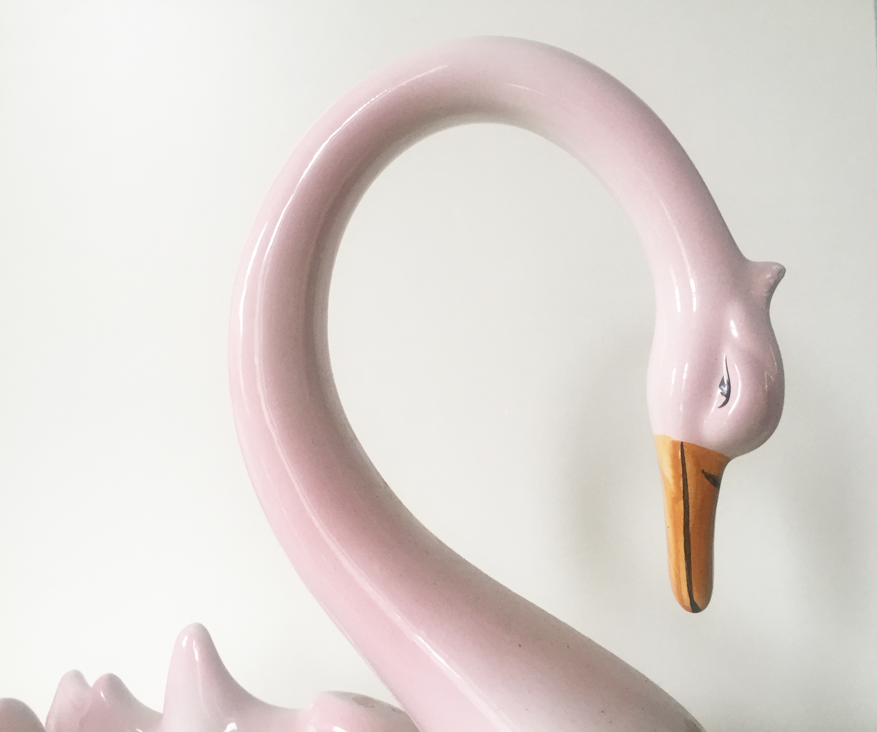 Vintage 80s pink large swan planter