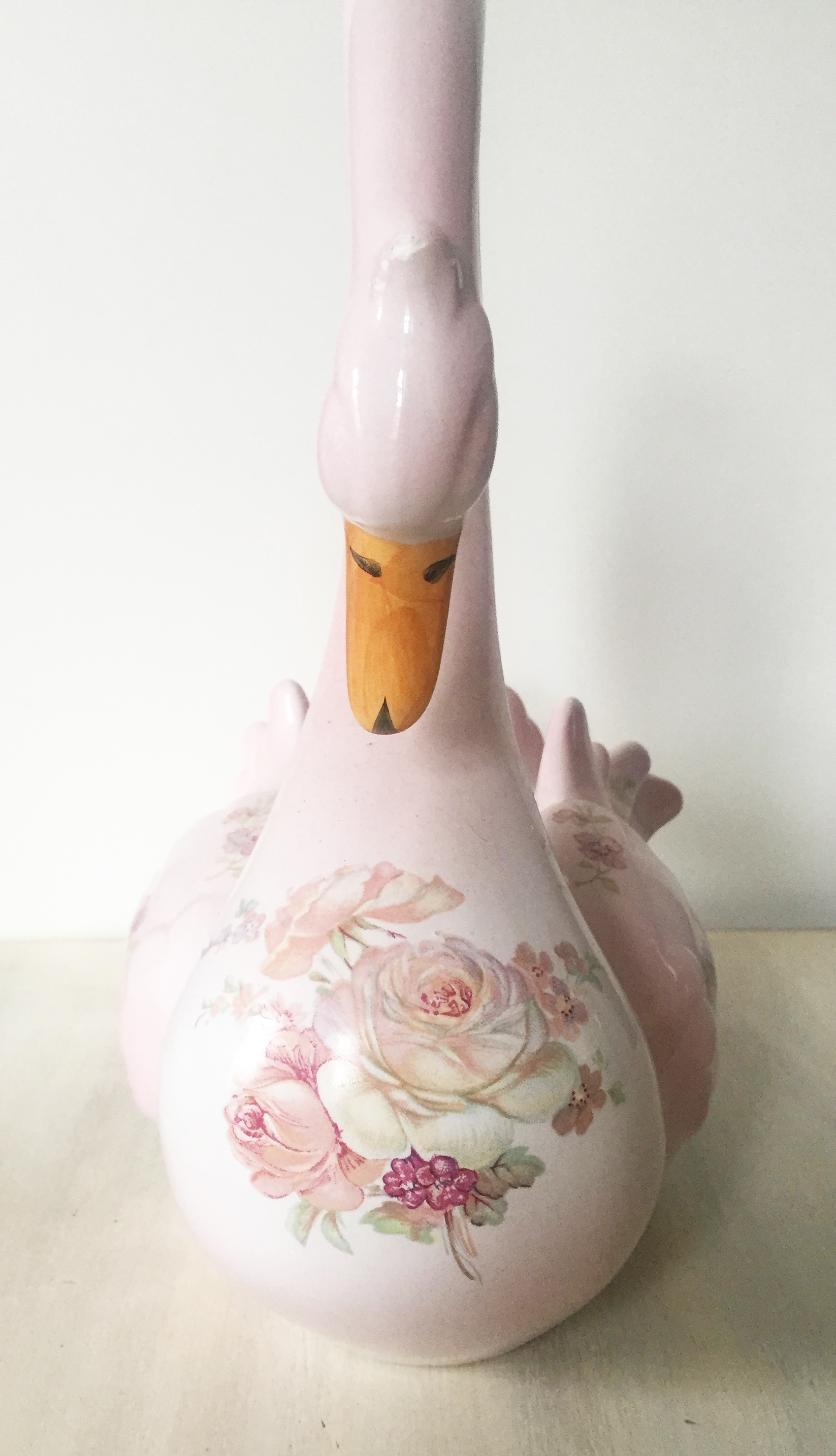 Vintage 80s pink large swan planter