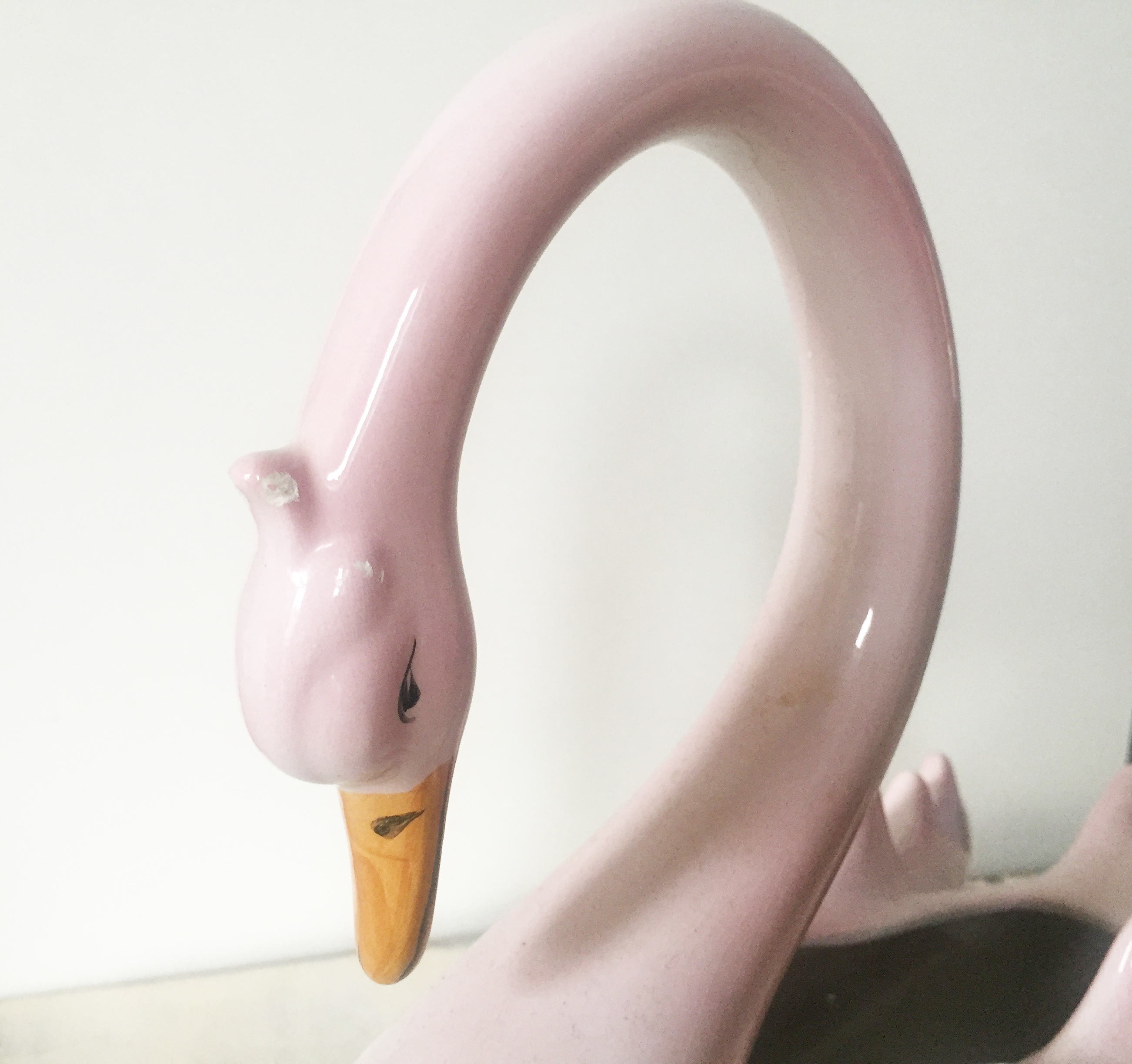 Vintage 80s pink large swan planter