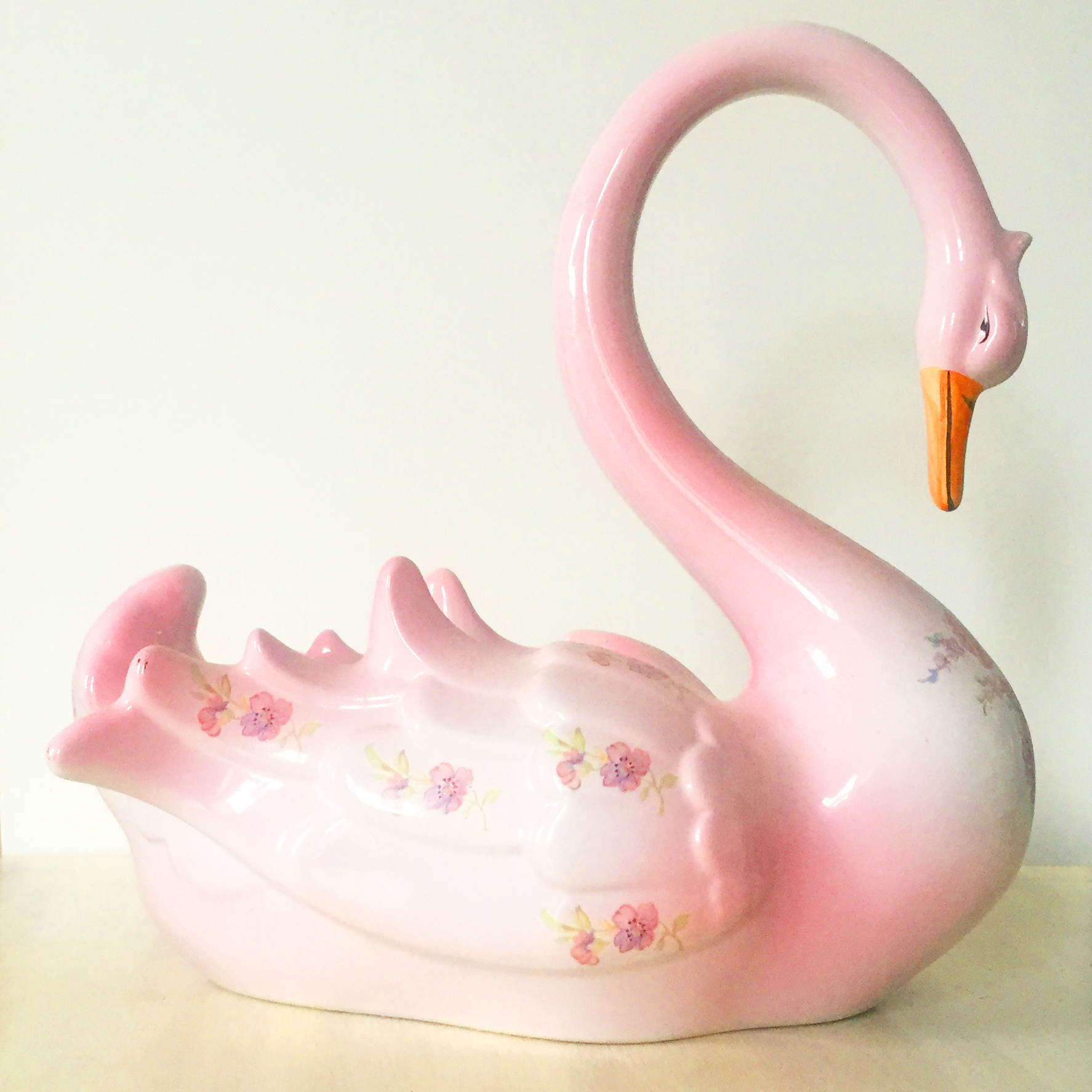 Vintage 80s pink large swan planter 00053