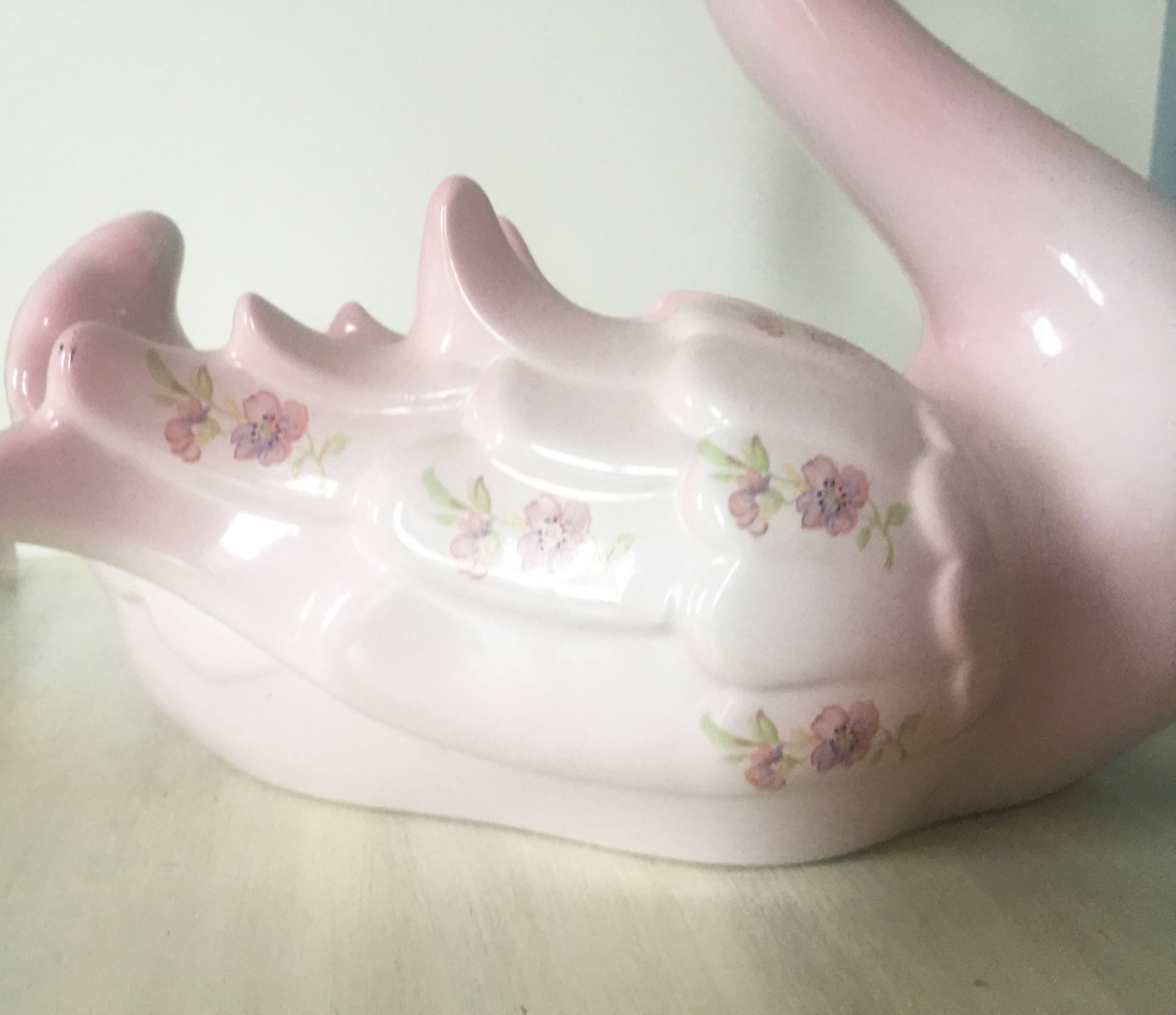 Vintage 80s pink large swan planter