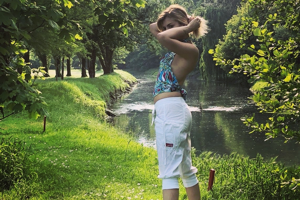 Female white pants