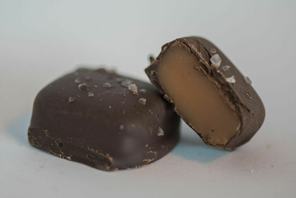 Dark Chocolate Salted Caramel - 1 pc Dark Chocolate Salted Caramel - 1 pc