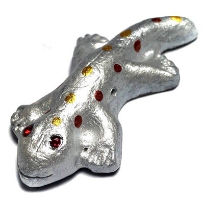 Dtugkhae Aathan Maha Lap(sorcerous lizard) 4 Cm long - Nuea Din Aathan (magical earth powders) - Wai Kroo 2553 BE edition - Luang Por Lum - Wat Samakee Tam Dtugkhae Aathan Maha Lap(sorcerous lizard) 4 Cm long - Nuea Din Aathan (magical earth powders) - Wai Kroo 2553 BE edition - Luang Por Lum - Wat Samakee Tam