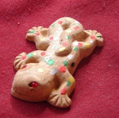Dtugkhae Aathan Maha Lap (sorcerous lucky lizard) 4 Cm long - Nuea Din Aathan (magical earth powders) - Wai Kroo 2553 BE edition - Luang Por Lum - Wat Samakee Tam Dtugkhae Aathan Maha Lap (sorcerous lucky lizard) 4 Cm long - Nuea Din Aathan (magical earth powders) - Wai Kroo 2553 BE edition - Luang Por Lum - Wat Samakee Tam