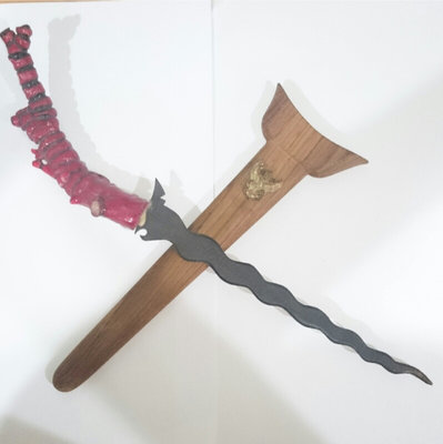 1st edition Sun Ritual Spirit Dagger 9 Inch blade Garuda Sheath Red Coral Hilt + Spell Inscriptions - Blessed by LP Prohm and the Khao Or Masters 1st edition Sun Ritual Spirit Dagger 9 Inch blade Garuda Sheath Red Coral Hilt + Spell Inscriptions - Blessed by LP Prohm and the Khao Or Masters
