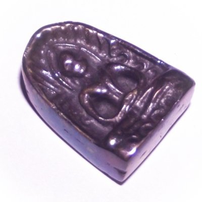 Pra Sum Gor (Benjapakee amulet) - Nuea Lek Lai Nam Neung See Peek Malaeng Tap (Buddha in Meditation made from pure Lek Lai) - Luang Por Hone (Huan) - Wat Putai Sawan 2548 BE Pra Sum Gor (Benjapakee amulet) - Nuea Lek Lai Nam Neung See Peek Malaeng Tap (Buddha in Meditation made from pure Lek Lai) - Luang Por Hone (Huan) - Wat Putai Sawan 2548 BE