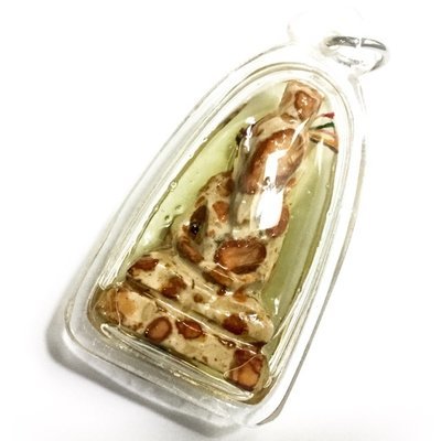 Por Gae Lersi Dta Fai Pang Samadhi - Nuea Hin Pratat Khao Sam Roi Yord Chae Nam Man Takrut Sariga Carved Gemrock Buddha in Sacred Oil - Ta Poon (Forest Lay Sorceror) Por Gae Lersi Dta Fai Pang Samadhi - Nuea Hin Pratat Khao Sam Roi Yord Chae Nam Man Takrut Sariga Carved Gemrock Buddha in Sacred Oil - Ta Poon (Forest Lay Sorceror)