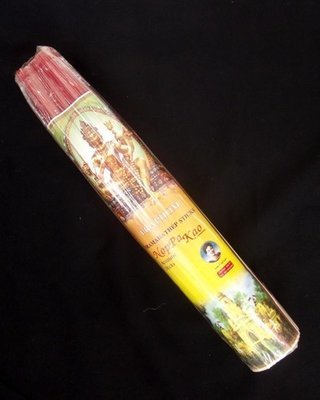 Pra Prohm - Brahma Worship Luxury Incense Sticks - Nag Champa, Jasmine and Sandalwood Aroma - 12 Inches long 300 sticks - Noppakao brand - 380 Grams Pra Prohm - Brahma Worship Luxury Incense Sticks - Nag Champa, Jasmine and Sandalwood Aroma - 12 Inches long 300 sticks - Noppakao brand - 380 Grams