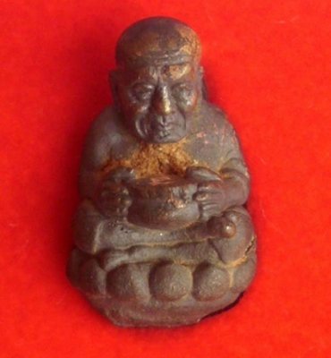 Roop Lor Boran Luang Por Tuad Bao Tup Pim Badtr Dto (large almsbowl hammered base) - Nuea Maha Chanuan (Dtok Nam Rerk) - Ajarn Daeng Opaso - Wat Rai (Pattani) code 1286 Roop Lor Boran Luang Por Tuad Bao Tup Pim Badtr Dto (large almsbowl hammered base) - Nuea Maha Chanuan (Dtok Nam Rerk) - Ajarn Daeng Opaso - Wat Rai (Pattani) code 1286