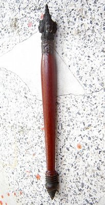 Mai Kroo Maha Prohm Jadturapakdtr (four faced Brahma Wand 11 Inch) - Luang Phu Hmun Thidtasilo - Wat Ban Jan - 2546 BE (Extremely rare! 499 Made) Mai Kroo Maha Prohm Jadturapakdtr (four faced Brahma Wand 11 Inch) - Luang Phu Hmun Thidtasilo - Wat Ban Jan - 2546 BE (Extremely rare! 499 Made)