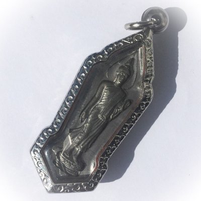 Pra Lila 25 Putta Satawat Buddha Amulet - Nuea Chin - 2500 Years of Buddhism Anniversary Edition - 108 Master Monks in 3rd Largest Blessing Ceremony in History Pra Lila 25 Putta Satawat Buddha Amulet - Nuea Chin - 2500 Years of Buddhism Anniversary Edition - 108 Master Monks in 3rd Largest Blessing Ceremony in History