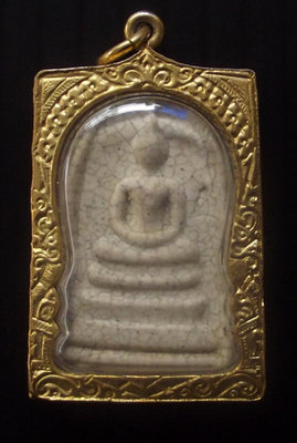 Pra Somdej Pim Yai Gaes Talu Sum (Niyom) Nuea Pong Puttakun Pim Grabueang Dtaek Lai Nga (crackled effect) - Gold Micron Casing - Wat Rakang Kositaram Pra Somdej Pim Yai Gaes Talu Sum (Niyom) Nuea Pong Puttakun Pim Grabueang Dtaek Lai Nga (crackled effect) - Gold Micron Casing - Wat Rakang Kositaram