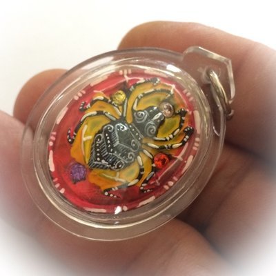 Maeng Mum Maha Pokasap 'Money Trap Spider' - Krob Rorb 40 Sae Yid 60 Edition 2557 BE - hand painted, 2 Takrut, 10 Gemstones 1 Pikanes - Kroo Ba Krissana Maeng Mum Maha Pokasap 'Money Trap Spider' - Krob Rorb 40 Sae Yid 60 Edition 2557 BE - hand painted, 2 Takrut, 10 Gemstones 1 Pikanes - Kroo Ba Krissana