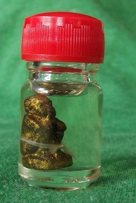 Kumarn Tong Tep Rit Athan - Nuea Pong Prai Kumarn Nai Kan Chae Nam Man Prai (soaked in Prai Oil) - LP Jan Khantigo - Phu Wised Haeng Gampong Tom (Kampuchea) 2552 BE Kumarn Tong Tep Rit Athan - Nuea Pong Prai Kumarn Nai Kan Chae Nam Man Prai (soaked in Prai Oil) - LP Jan Khantigo - Phu Wised Haeng Gampong Tom (Kampuchea) 2552 BE
