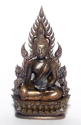 Pra Putta Chinarat (Loi Ongk Statuette) 'Jom Rachan' (Warrior King) edition 2555 BE - Nava Loha Thaan Nava (9 Sacred Metals Body and Base) - Wat Pra Sri Radtana Maha Tat (Pitsanuloke) Pra Putta Chinarat (Loi Ongk Statuette) 'Jom Rachan' (Warrior King) edition 2555 BE - Nava Loha Thaan Nava (9 Sacred Metals Body and Base) - Wat Pra Sri Radtana Maha Tat (Pitsanuloke)