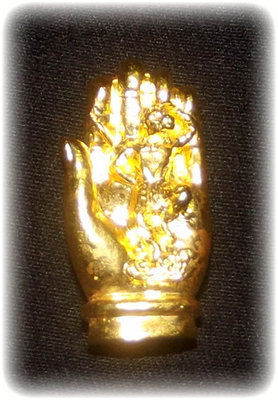 Fa Mer Pra Yulai 如来神掌 Arahant Praab Marn (Gammagarn with Code stamp #89) - Gold Plated Bronze - Pra Urai Buddha Hand holding Monkey God Subduing Mara Demons - LP Bpun Tammabalo 2553 BE Fa Mer Pra Yulai 如来神掌 Arahant Praab Marn (Gammagarn with Code stamp #89) - Gold Plated Bronze - Pra Urai Buddha Hand holding Monkey God Subduing Mara Demons - LP Bpun Tammabalo 2553 BE
