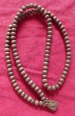 Prakam Mai Makham Prong Fa Saksit - Sacred Tamarind Tree Buddhist Rosary (Medium Size Unisex) with Guru Monk - Luang Por Sosingsi - Blessed & Empowered for over 8 Years by Pra Ajarn Oe Putto Raksa Prakam Mai Makham Prong Fa Saksit - Sacred Tamarind Tree Buddhist Rosary (Medium Size Unisex) with Guru Monk - Luang Por Sosingsi - Blessed & Empowered for over 8 Years by Pra Ajarn Oe Putto Raksa