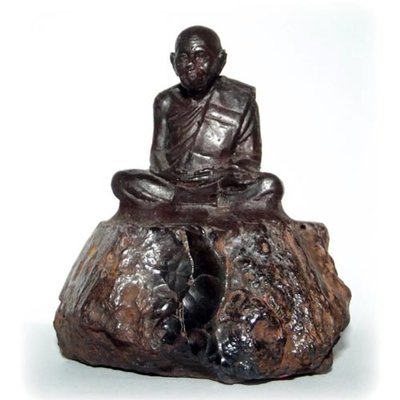 Adamantine Bucha Statue of the Great Master Por Tan Klai on a piece of Lek Lai - 2.5 x 3 Inches - Blessed by LP Khai & the Khao Or Masters Adamantine Bucha Statue of the Great Master Por Tan Klai on a piece of Lek Lai - 2.5 x 3 Inches - Blessed by LP Khai & the Khao Or Masters