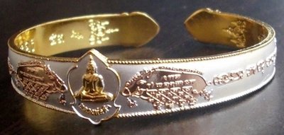 Gamlai Yant Moo Tong Daeng Dood Sap - Nuea Sam Kasat Chup Tong (Gold Plating Tricolor enamel bracelet with wild boar Yantra) - Luang Por Somkid - Wat Beung Tata Gamlai Yant Moo Tong Daeng Dood Sap - Nuea Sam Kasat Chup Tong (Gold Plating Tricolor enamel bracelet with wild boar Yantra) - Luang Por Somkid - Wat Beung Tata