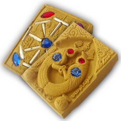 Pong Nok Sariga Koo Ongk Kroo 16 Takrut - Nuea Wan Pised - Salika Birds with 16 Silver Takrut + 9 Gems - 'Kumarn Tong Gao Gote' Final Edition 2556 BE - Luang Por Goy - Wat Khao Din Dtai Pong Nok Sariga Koo Ongk Kroo 16 Takrut - Nuea Wan Pised - Salika Birds with 16 Silver Takrut + 9 Gems - 'Kumarn Tong Gao Gote' Final Edition 2556 BE - Luang Por Goy - Wat Khao Din Dtai