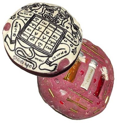 Giant Size Ban Neng Rahu Nang Prai Kote Hian - Perfumed Ghost Bone (whole Skulltop) - Inscription, In Koo, 2 Prai Oil, Pong Sanaeh, Gems, 20 Takrut - Ultra Rare - Ajarn Apichai Decha Giant Size Ban Neng Rahu Nang Prai Kote Hian - Perfumed Ghost Bone (whole Skulltop) - Inscription, In Koo, 2 Prai Oil, Pong Sanaeh, Gems, 20 Takrut - Ultra Rare - Ajarn Apichai Decha