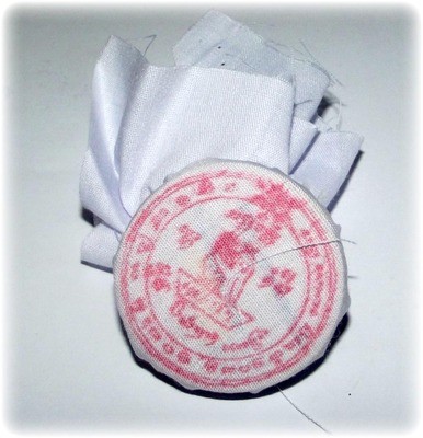In Koo Bia (Hor Khwan) Ongk Kroo - Takrut + Sinjana Cord + Holy Wood - Sacred Powder Love Charm wrapped in Yantra Cloth - Pra Ajarn Dtecharangsri - Wat San Makiang In Koo Bia (Hor Khwan) Ongk Kroo - Takrut + Sinjana Cord + Holy Wood - Sacred Powder Love Charm wrapped in Yantra Cloth - Pra Ajarn Dtecharangsri - Wat San Makiang