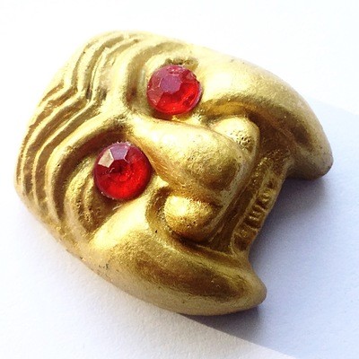 Hnaa Gaag Kroo Pran Bun Manorah Gold Gammagarn Version - Nuea Din Phao - Sacred Baked Earthen Clay Powders Only 200 Made - Luang Por Prohm Wat Ban Suan 2558 BE Hnaa Gaag Kroo Pran Bun Manorah Gold Gammagarn Version - Nuea Din Phao - Sacred Baked Earthen Clay Powders Only 200 Made - Luang Por Prohm Wat Ban Suan 2558 BE