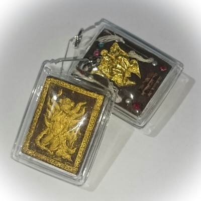 Taep Jing Jork Gao Hang (Nine Tail Fox) 7 Gems 5 Takrut 4 Pearls + Taep Jamlaeng - Nia Kajia 2554 BE Edition - Luang Phu In - Casing Included Taep Jing Jork Gao Hang (Nine Tail Fox) 7 Gems 5 Takrut 4 Pearls + Taep Jamlaeng - Nia Kajia 2554 BE Edition - Luang Phu In - Casing Included