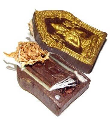 Khun Phaen Taep Jamlaeng Ongk Kroo Nia Kajia 2554 BE Edition - 2 Look Namo, 2 Ploi Sek, Rak Sorn Flower, 2 Takrut Sariga 2 Takrut Maha Sanaeh 2 Pearls 3 Python Takrut - LP In Khun Phaen Taep Jamlaeng Ongk Kroo Nia Kajia 2554 BE Edition - 2 Look Namo, 2 Ploi Sek, Rak Sorn Flower, 2 Takrut Sariga 2 Takrut Maha Sanaeh 2 Pearls 3 Python Takrut - LP In