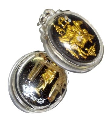 In Ma Saep Nang Dtamrap Khom Lao Pruan (Khmer Lao Wicha) - Prai Maha Sanaeh Powders + In Koo + 2 Takrut Pismorn + Hand Inscription - Luang Por Khandti - Wat Gadta Sila Pha Sak 2555 BE In Ma Saep Nang Dtamrap Khom Lao Pruan (Khmer Lao Wicha) - Prai Maha Sanaeh Powders + In Koo + 2 Takrut Pismorn + Hand Inscription - Luang Por Khandti - Wat Gadta Sila Pha Sak 2555 BE