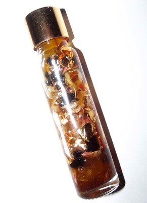 Nam Man Hun Payont 108 Aathan Maha Pokasap Khuad Kroo - Hun Payont Oil + 4 Sorcerous Oils Potion with large gemstones 20 Ml bottle - Only One Made - Asrom Por Taw Guwen Nam Man Hun Payont 108 Aathan Maha Pokasap Khuad Kroo - Hun Payont Oil + 4 Sorcerous Oils Potion with large gemstones 20 Ml bottle - Only One Made - Asrom Por Taw Guwen