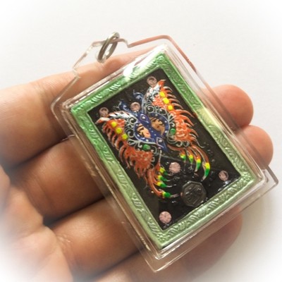 Taep Jamlaeng Butterfly King- Pim Glang Sariga Dong -Green Frame Sacred Black Sariga & Maha Taep Powders - (1 Golden Trimutri Bucha 1 Look Namo Plug+ 4 Silver Takrut and 21 Gems)- Sae Yid 60 Edition Taep Jamlaeng Butterfly King- Pim Glang Sariga Dong -Green Frame Sacred Black Sariga & Maha Taep Powders - (1 Golden Trimutri Bucha 1 Look Namo Plug+ 4 Silver Takrut and 21 Gems)- Sae Yid 60 Edition