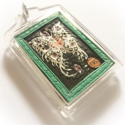 Taep Jamlaeng Butterfly King- Pim Glang Sariga Dong -Green Frame Sacred Black Sariga & Maha Taep Powders - (1 Look Namo Plug and Assorted Gems)- Sae Yid 60 Edition Taep Jamlaeng Butterfly King- Pim Glang Sariga Dong -Green Frame Sacred Black Sariga & Maha Taep Powders - (1 Look Namo Plug and Assorted Gems)- Sae Yid 60 Edition