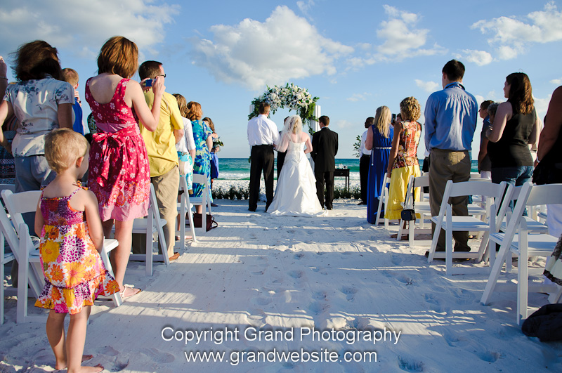 Pillars Of Love - Beach wedding Package