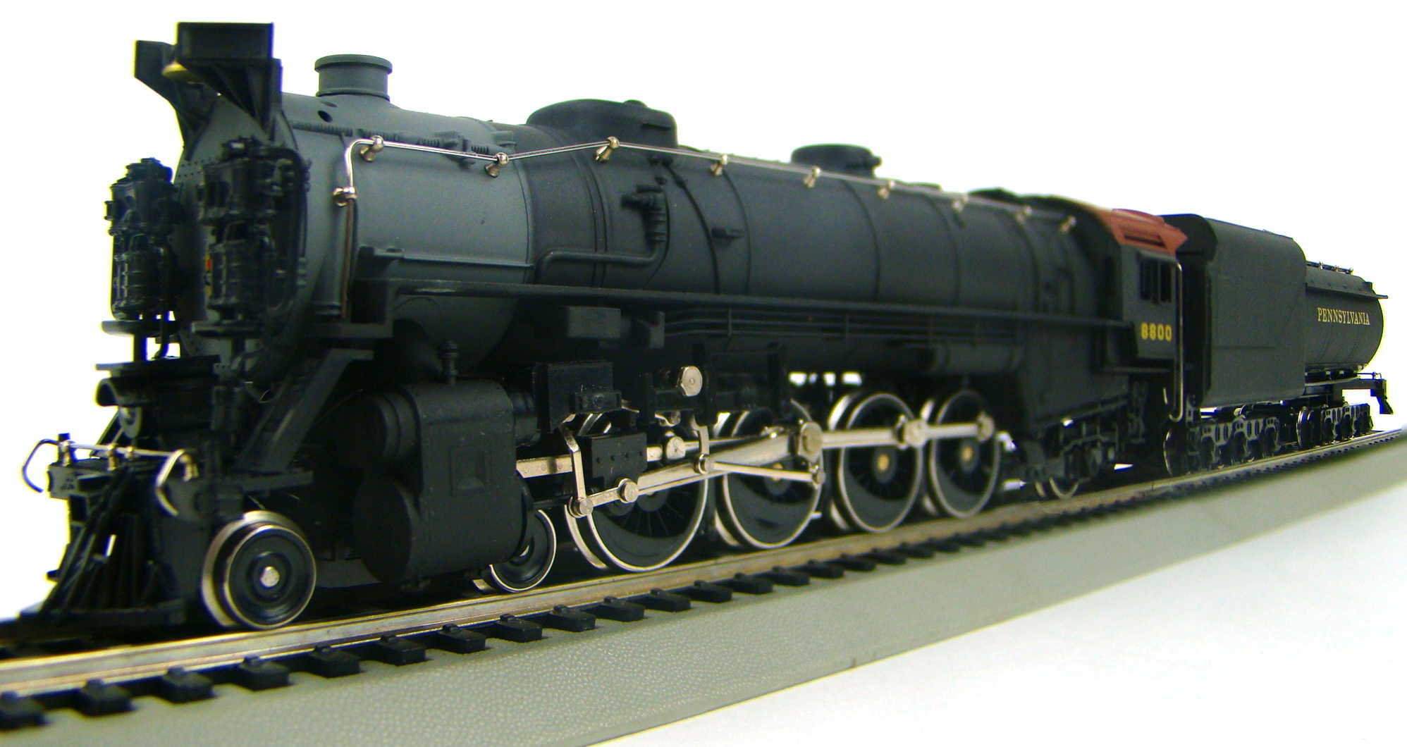 IHC Premier M621 PRR 4-8-2 Mountain Locomotive #8800 HO 