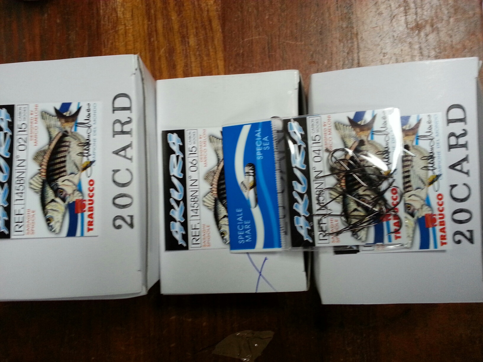 Akura 145 BN needle point fine wire match hooks for surfcasting