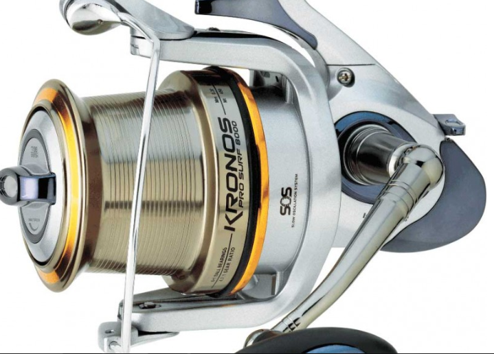 Kronos Pro Surf 8000 salt water protected. very reliable