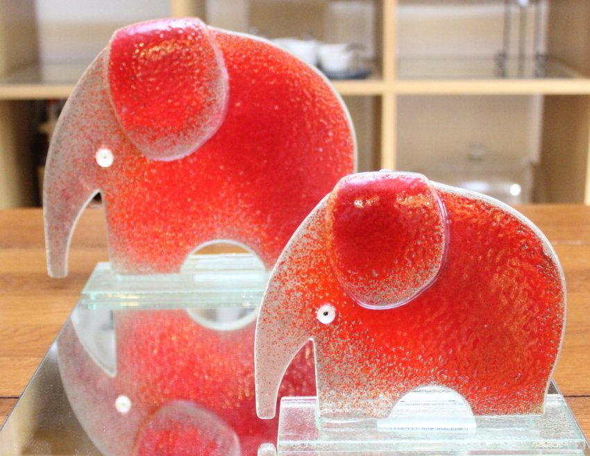 Nobile Fused Glass Elephant Small Red 1763-17
