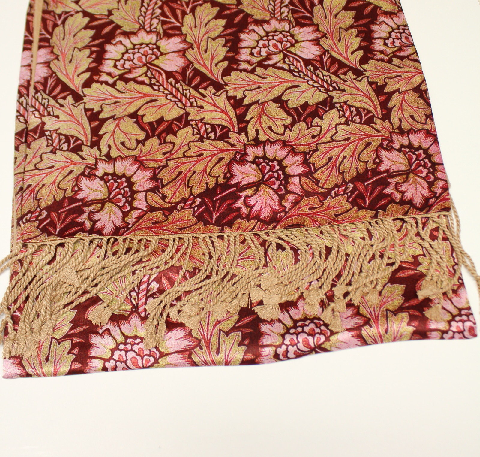 Anemones Silk Manscarf 29-006
